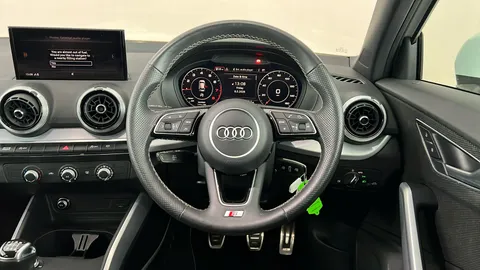 AUDI Q2 30 TFSI S Line