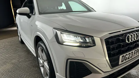 AUDI Q2 30 TFSI S Line