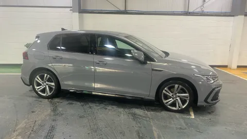VOLKSWAGEN GOLF 1.5 TSI R-Line