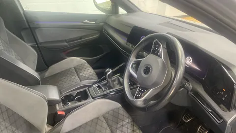 VOLKSWAGEN GOLF 1.5 TSI R-Line
