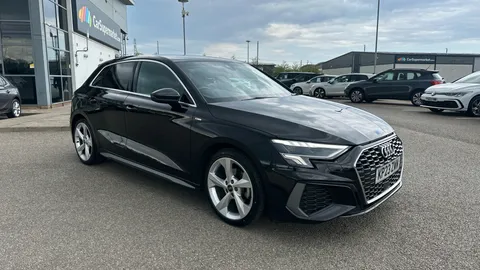 AUDI A3 35 TFSI S Line