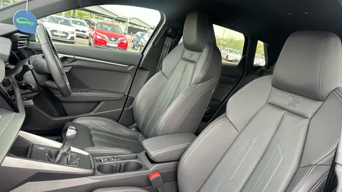 AUDI A3 35 TFSI S Line