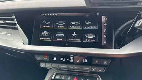 AUDI A3 35 TFSI S Line