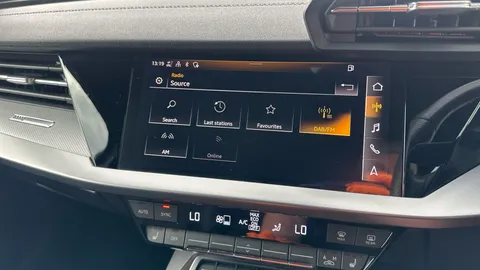 AUDI A3 35 TFSI S Line