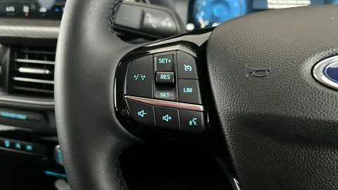 FORD KUGA 1.5 EcoBoost Titanium