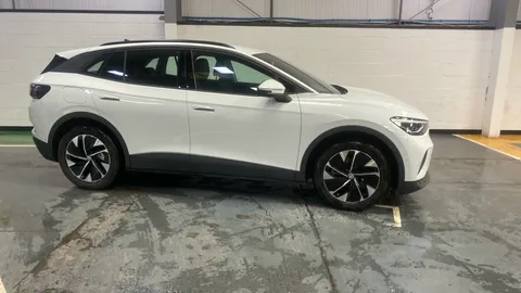 VOLKSWAGEN ID.4 210kW Life Pro 77kWh Auto