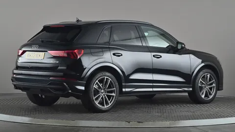 AUDI Q3 35 TFSI Black Edition