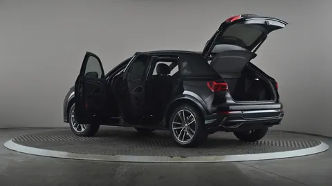 AUDI Q3 35 TFSI Black Edition