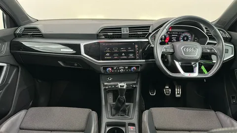 AUDI Q3 35 TFSI Black Edition