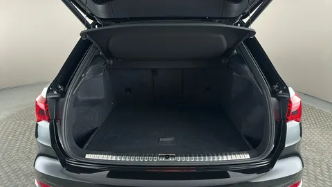 AUDI Q3 35 TFSI Black Edition