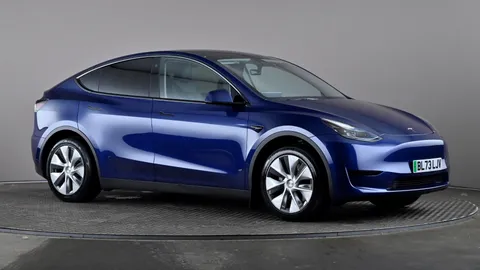 TESLA MODEL Y RWD Auto