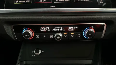 AUDI Q3 35 TFSI Black Edition