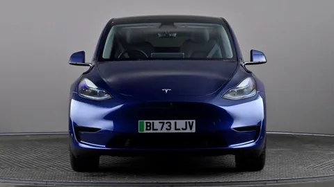 TESLA MODEL Y RWD Auto
