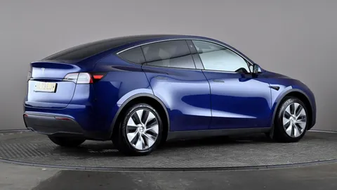 TESLA MODEL Y RWD Auto