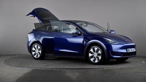 TESLA MODEL Y RWD Auto