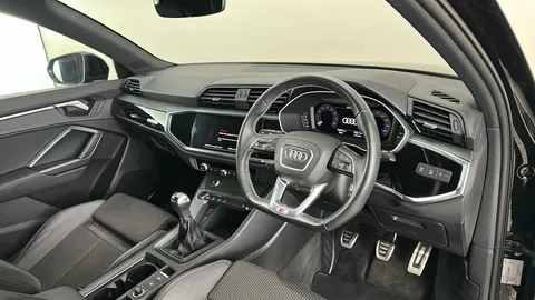 AUDI Q3 35 TFSI Black Edition
