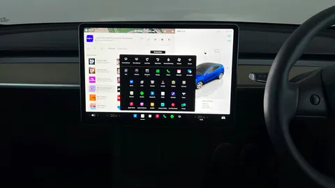 TESLA MODEL Y RWD Auto