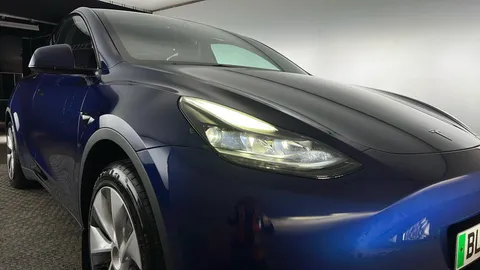 TESLA MODEL Y RWD Auto
