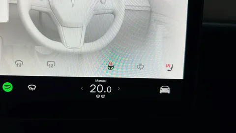 TESLA MODEL Y RWD Auto