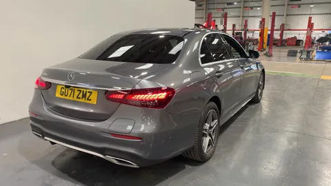 MERCEDES-BENZ E CLASS E300e AMG Line Edition 9G-Tronic