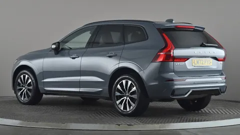 VOLVO XC60 2.0 B5P Plus Dark AWD Geartronic