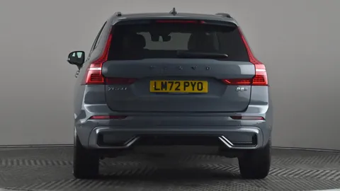 VOLVO XC60 2.0 B5P Plus Dark AWD Geartronic
