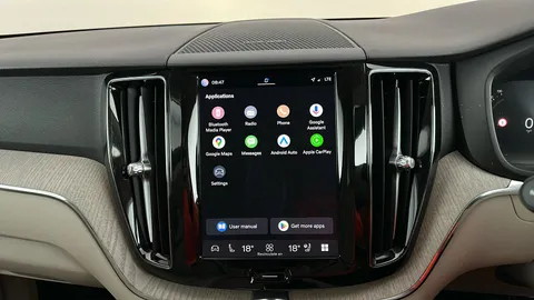 VOLVO XC60 2.0 B5P Plus Dark AWD Geartronic