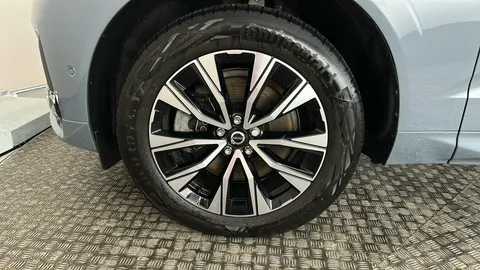 VOLVO XC60 2.0 B5P Plus Dark AWD Geartronic