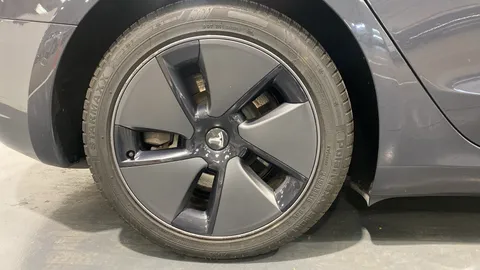 Tesla                     Model 3 Standard Plus 4dr Auto