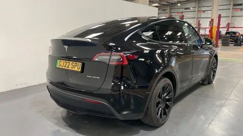 Tesla                     Model Y Long Range AWD 5dr Auto