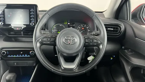 Toyota Yaris 1.5 Hybrid Icon CVT