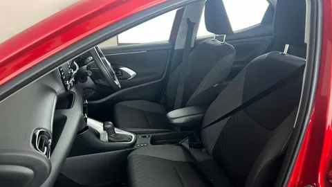 Toyota Yaris 1.5 Hybrid Icon CVT