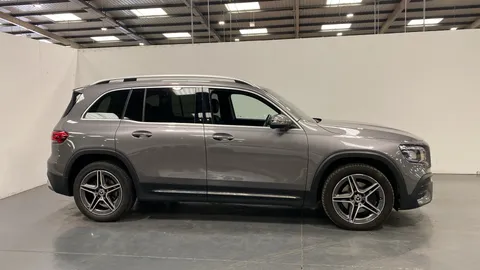 MERCEDES-BENZ GLB GLB 200 AMG Line 7G-Tronic