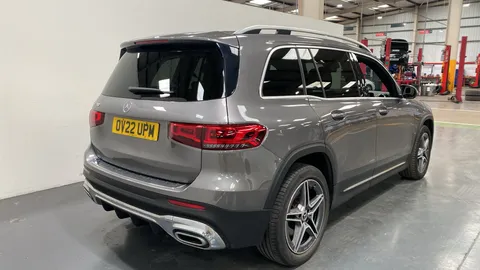MERCEDES-BENZ GLB GLB 200 AMG Line 7G-Tronic