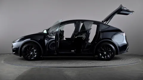 TESLA MODEL Y Long Range AWD Auto