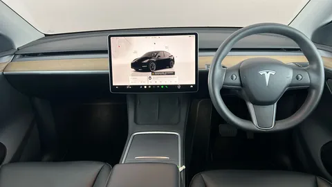 TESLA MODEL Y Long Range AWD Auto