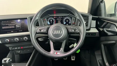 AUDI A1 25 TFSI S Line