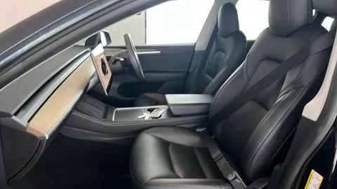 TESLA MODEL Y Long Range AWD Auto