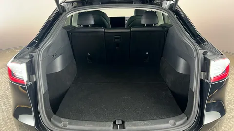 TESLA MODEL Y Long Range AWD Auto