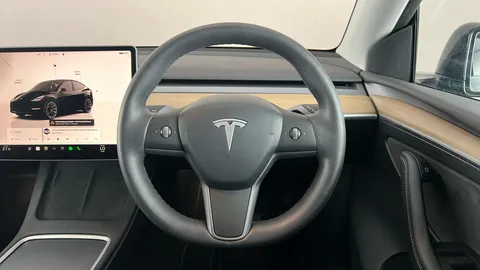 TESLA MODEL Y Long Range AWD Auto