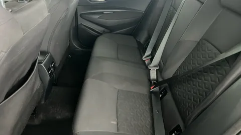 TOYOTA COROLLA 1.8 VVT-i Hybrid Icon Tech CVT