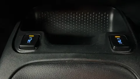 TOYOTA COROLLA 1.8 VVT-i Hybrid Icon Tech CVT
