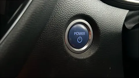 TOYOTA COROLLA 1.8 VVT-i Hybrid Icon Tech CVT