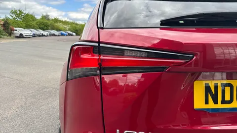 LEXUS NX 300h 2.5 Luxury CVT [Premium Nav]