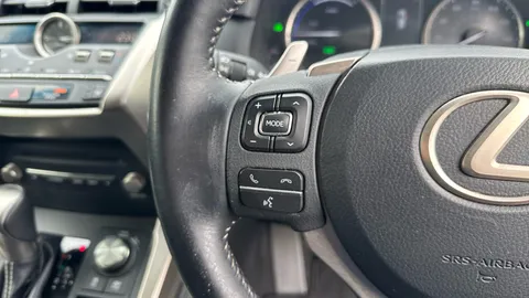 LEXUS NX 300h 2.5 Luxury CVT [Premium Nav]