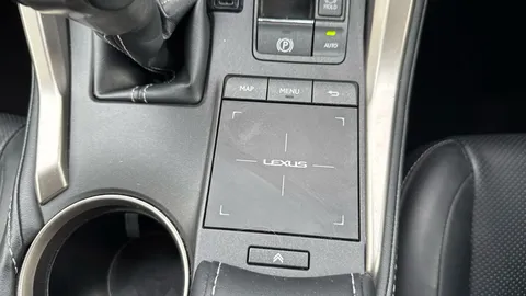 LEXUS NX 300h 2.5 Luxury CVT [Premium Nav]