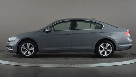 VOLKSWAGEN PASSAT 2.0 TDI EVO SCR SE Nav