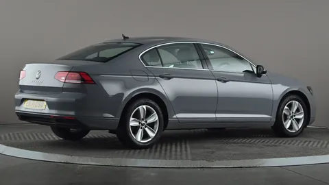 VOLKSWAGEN PASSAT 2.0 TDI EVO SCR SE Nav