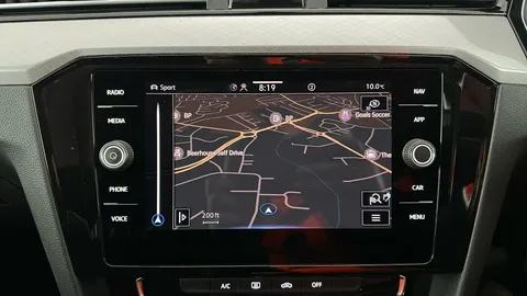 VOLKSWAGEN PASSAT 2.0 TDI EVO SCR SE Nav