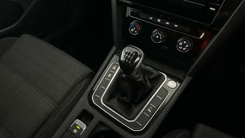 VOLKSWAGEN PASSAT 2.0 TDI EVO SCR SE Nav